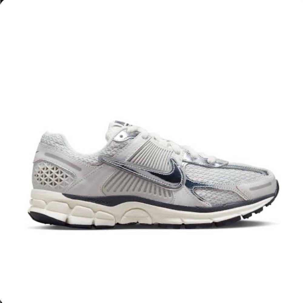 Nike Silver and White Running Shoes